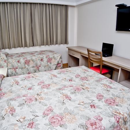 Hotel Golden Park Curitiba By Nacional Inn Екстериор снимка