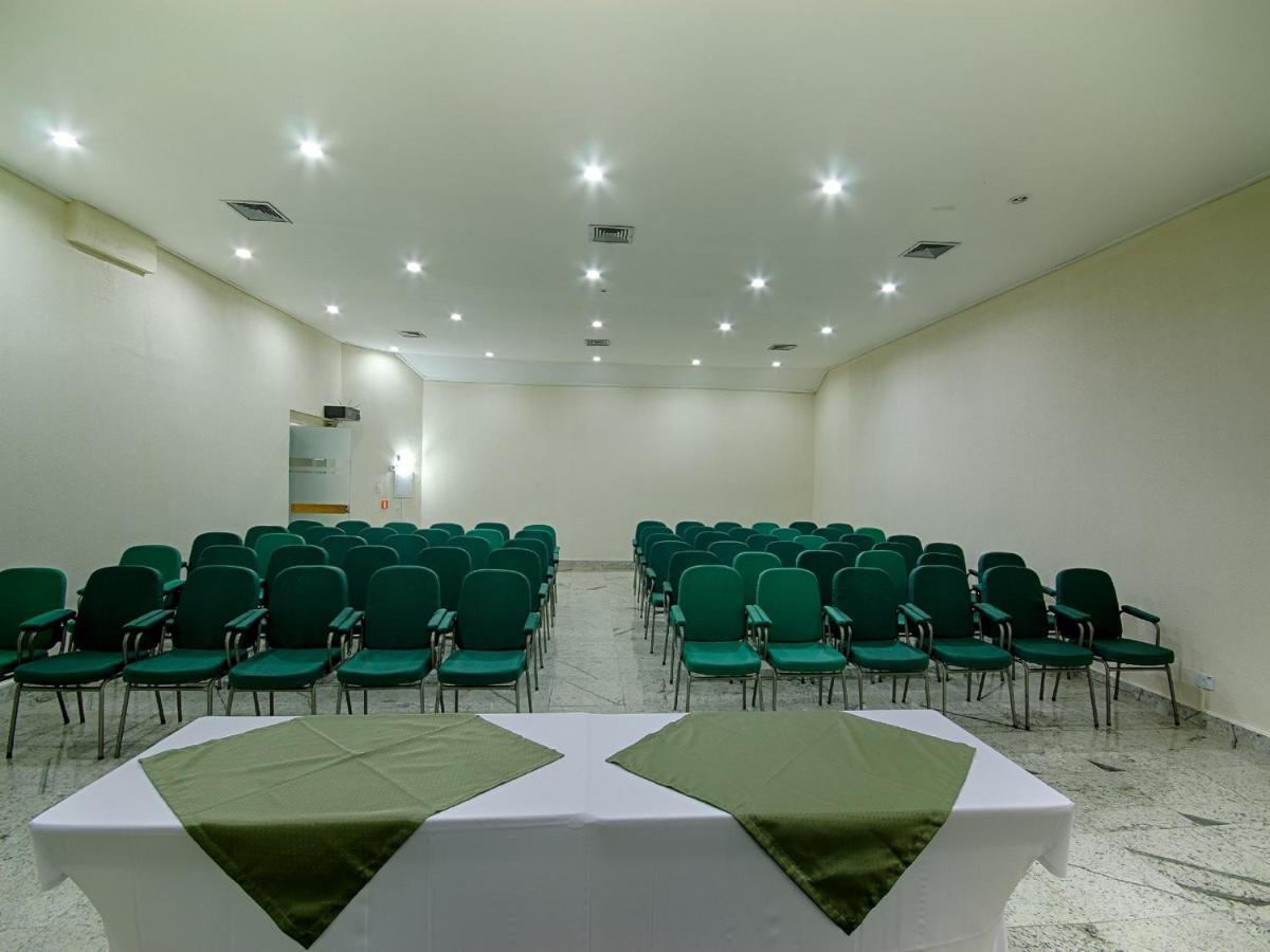 Hotel Golden Park Curitiba By Nacional Inn Екстериор снимка