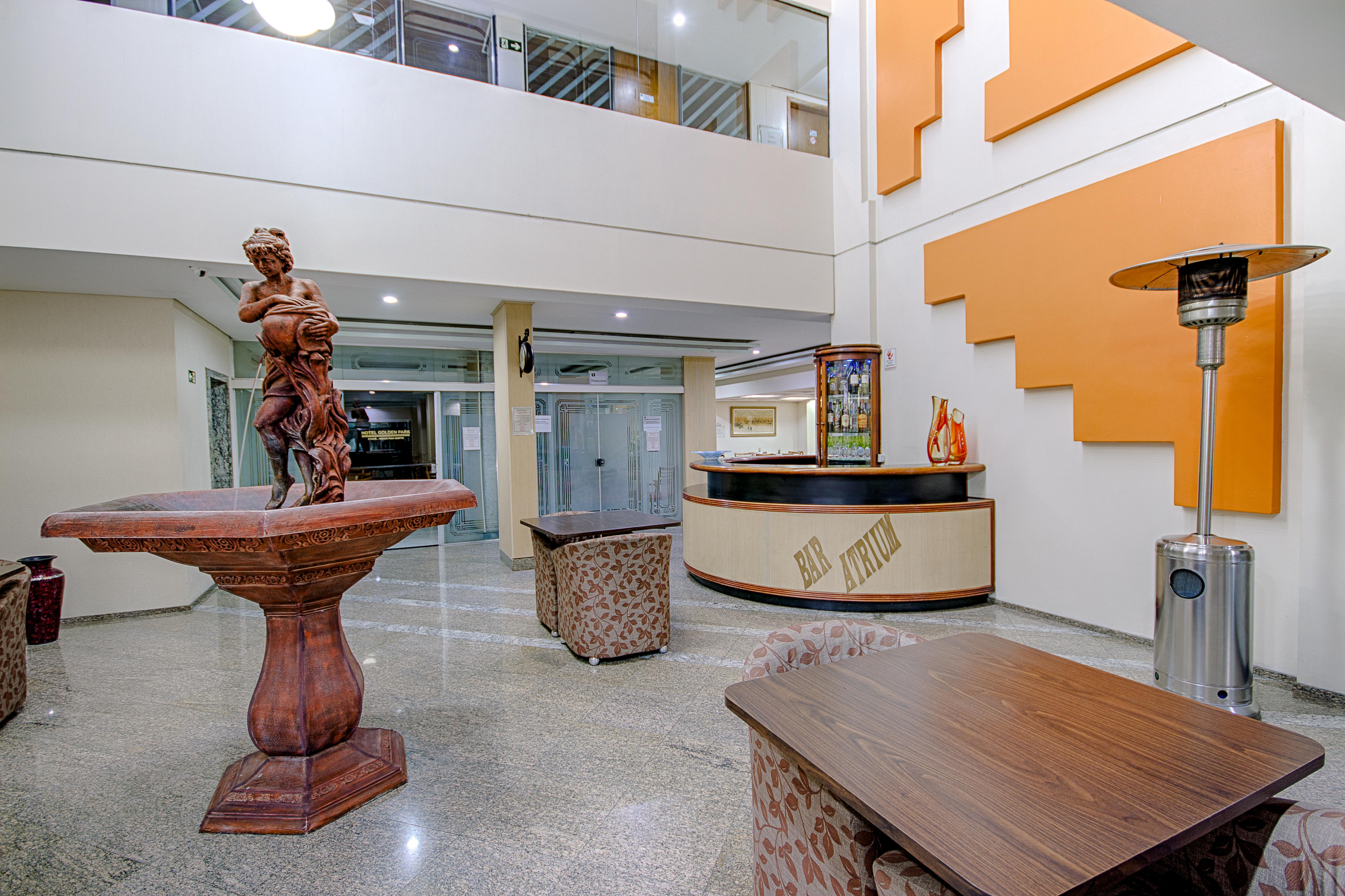 Hotel Golden Park Curitiba By Nacional Inn Екстериор снимка