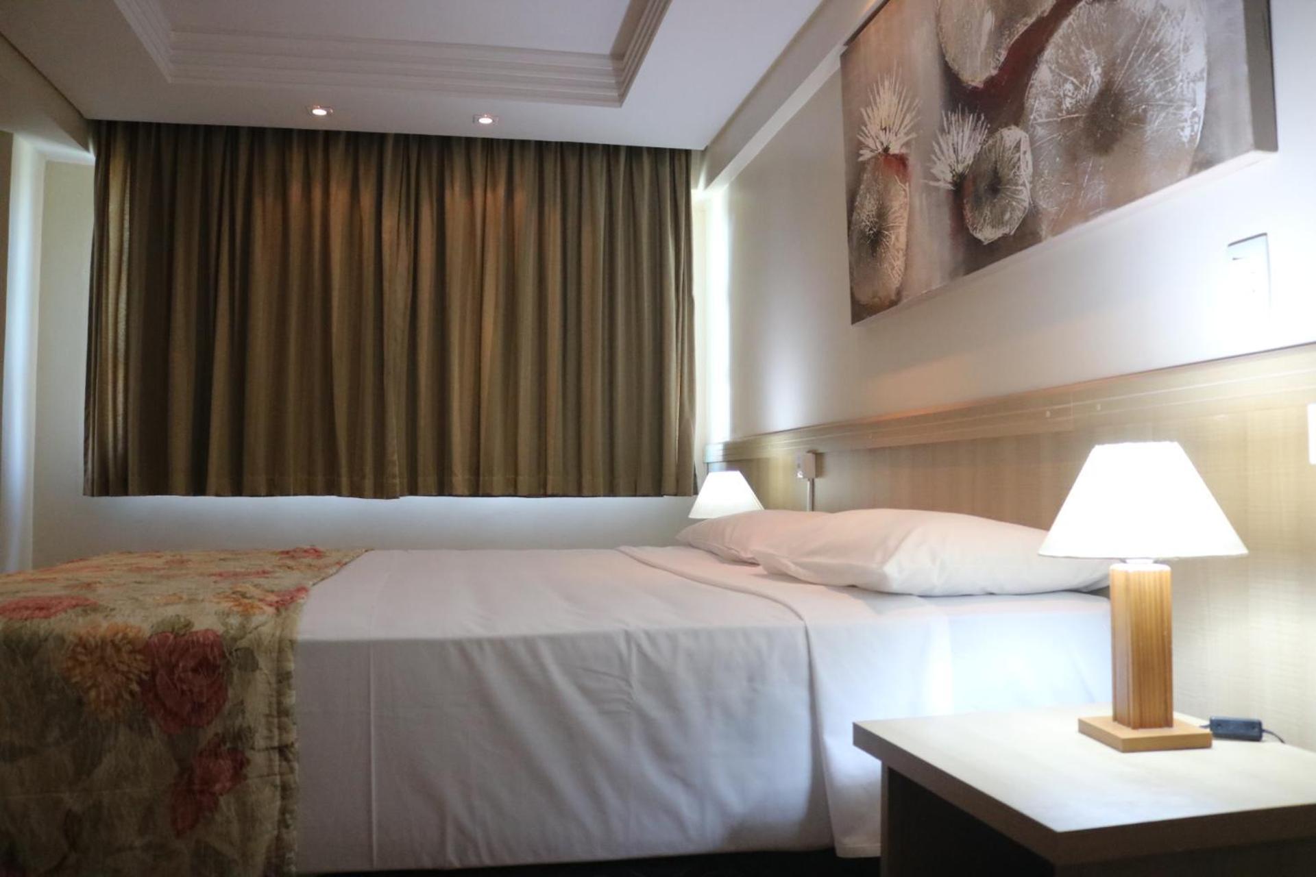 Hotel Golden Park Curitiba By Nacional Inn Екстериор снимка